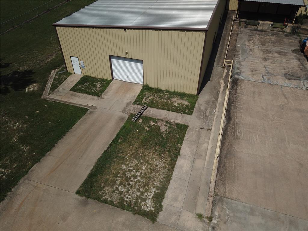 G-1251 Toby Thomas - Commercial Sale