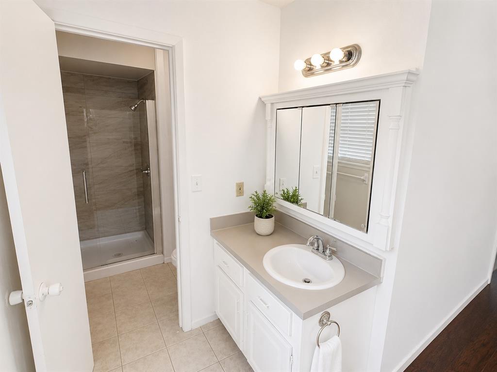 5410 Kings Manor Drive