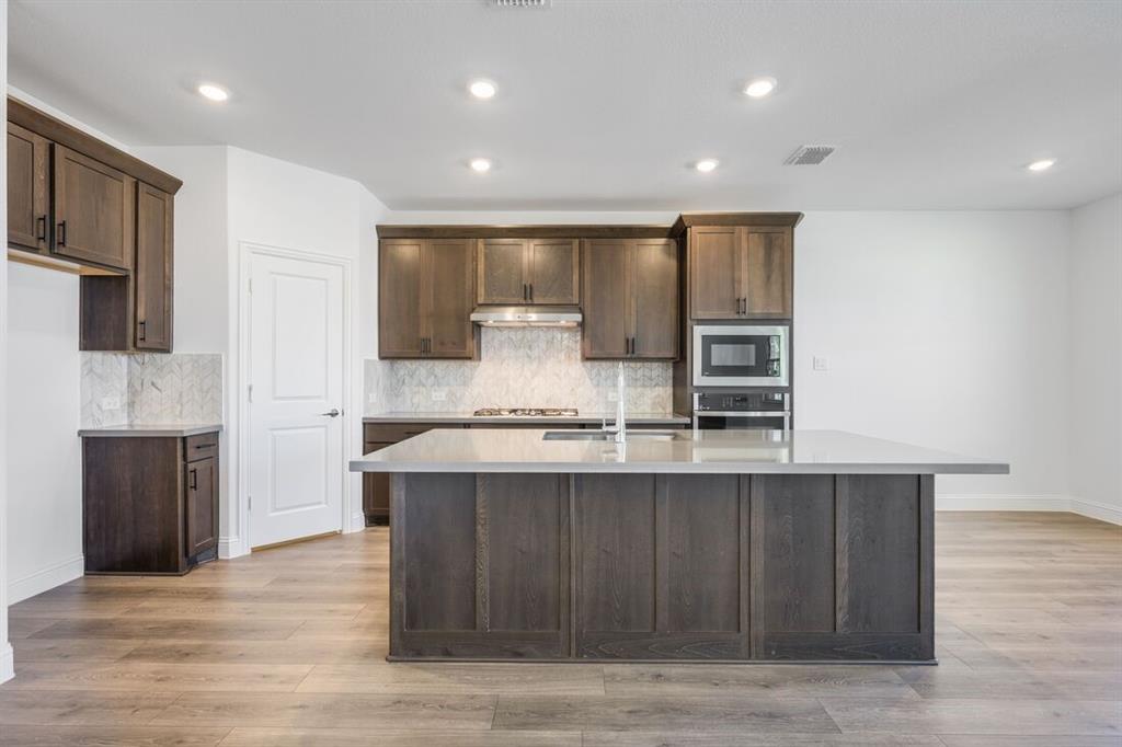 3321 Little Bluestem Road