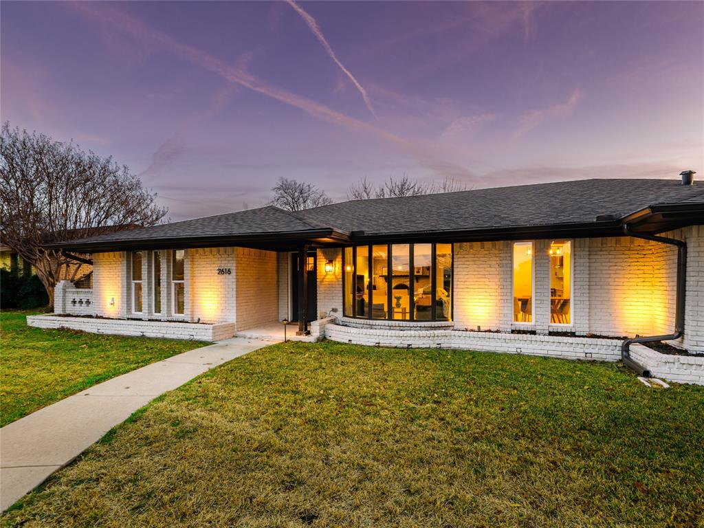 2616 Grandview Drive