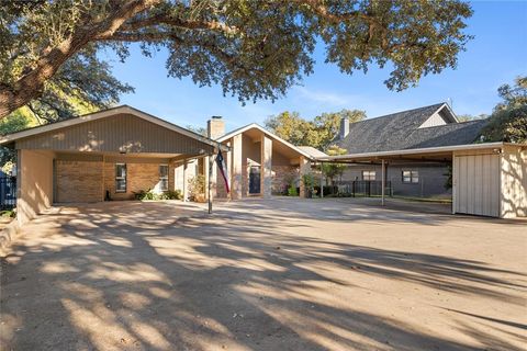 A home in Brownwood