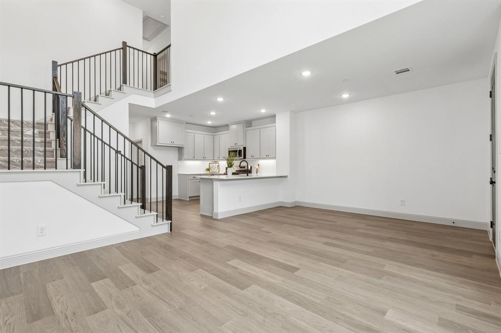 1025 Splitrock Drive