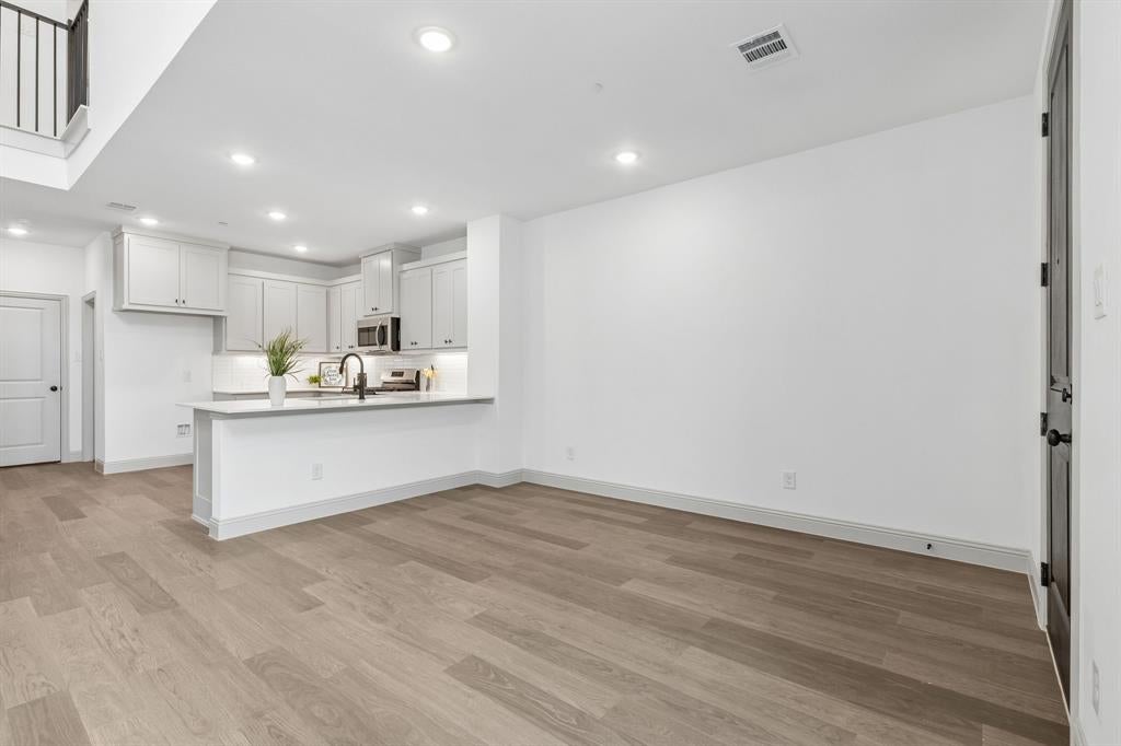 1025 Splitrock Drive