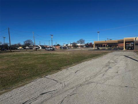 Tiny photo for 118 W College Street, Mesquite, TX 75149 (MLS # 20788849)