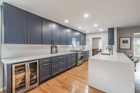 8426 Van Pelt Drive Dallas TX 75228