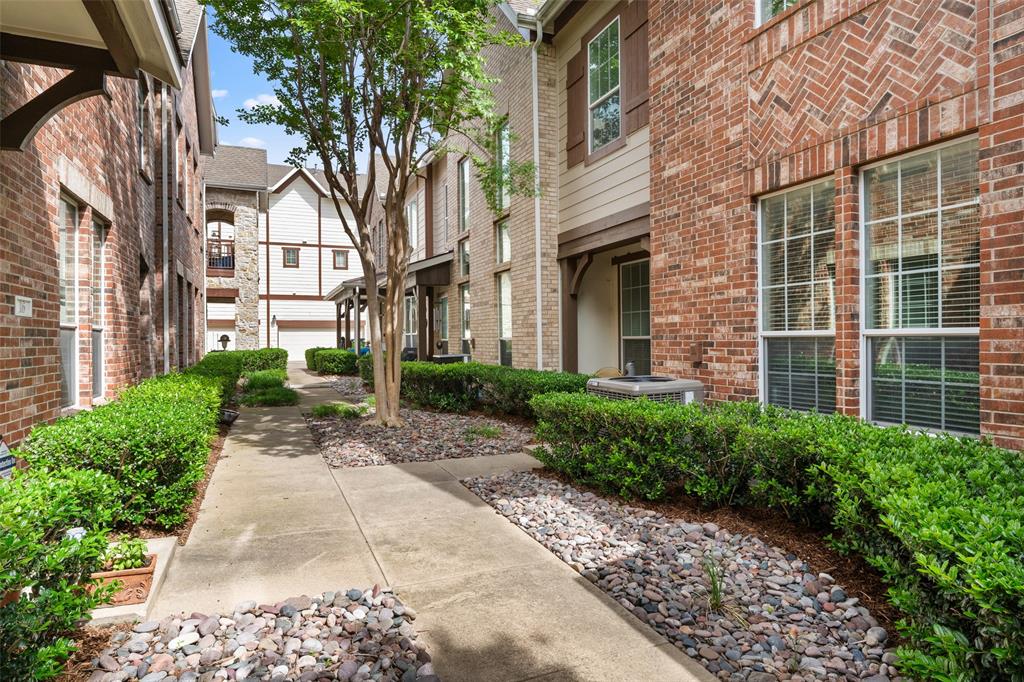 Stratford At Lakewood - Residential