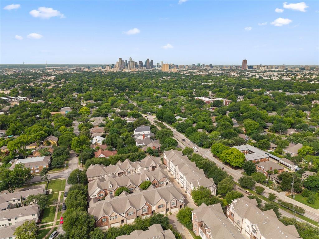 Stratford At Lakewood - Residential