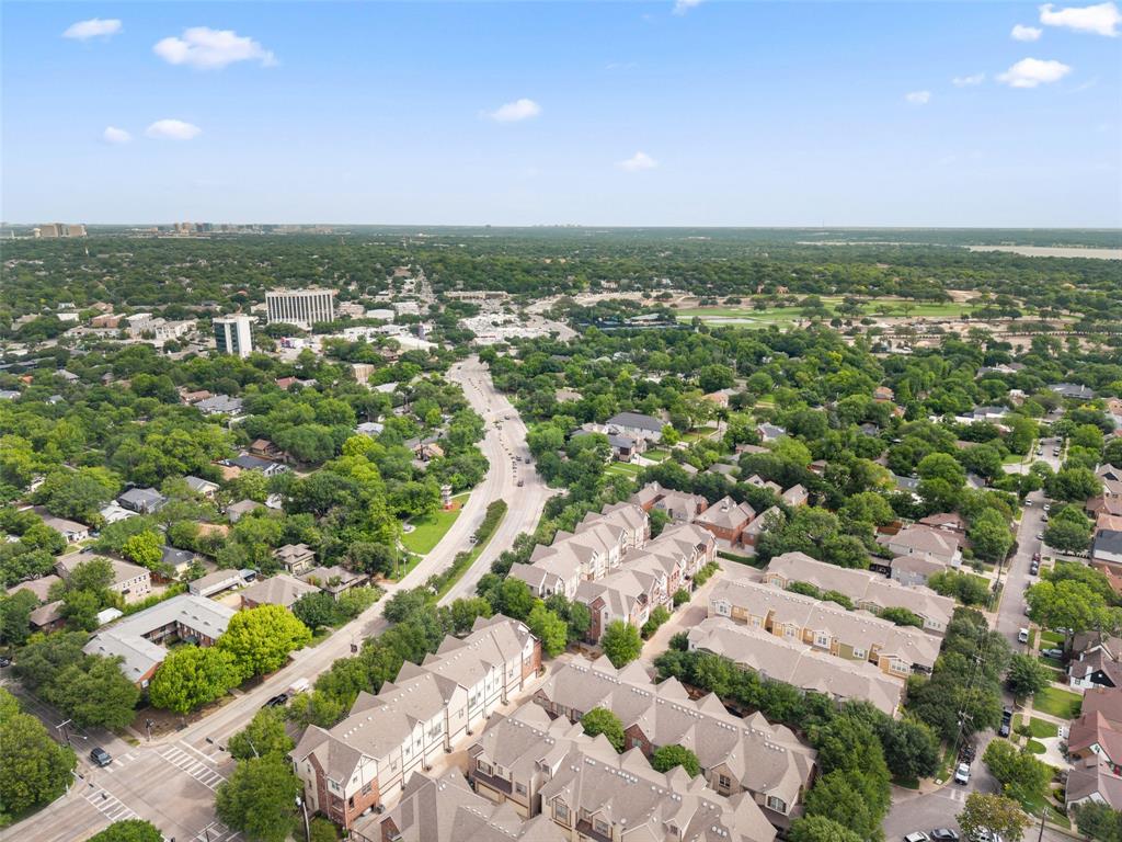 Stratford At Lakewood - Residential