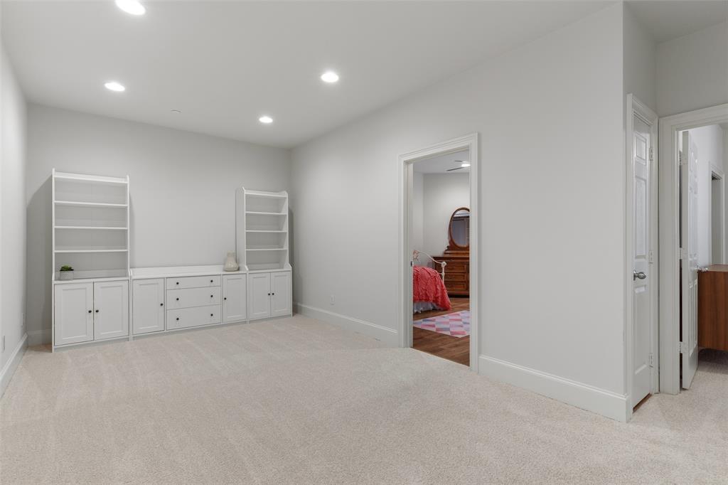 Stratford At Lakewood - Residential