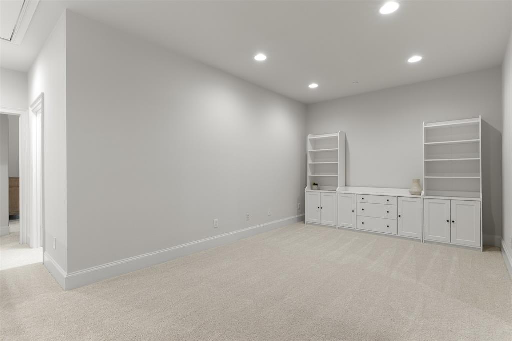 Stratford At Lakewood - Residential