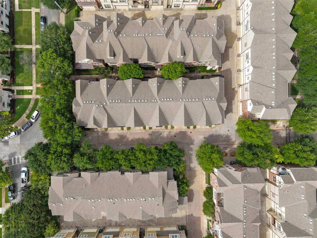 Stratford At Lakewood - Residential