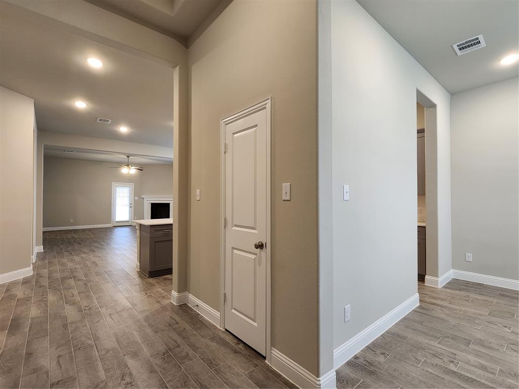 724 Fencerow Trail