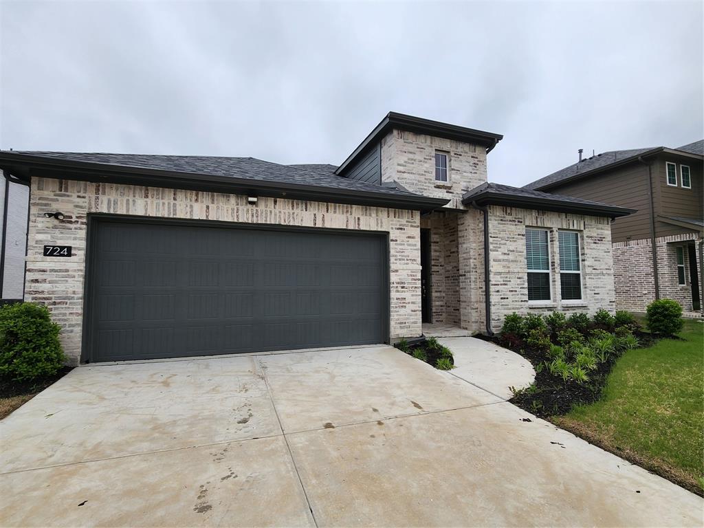 724 Fencerow Trail