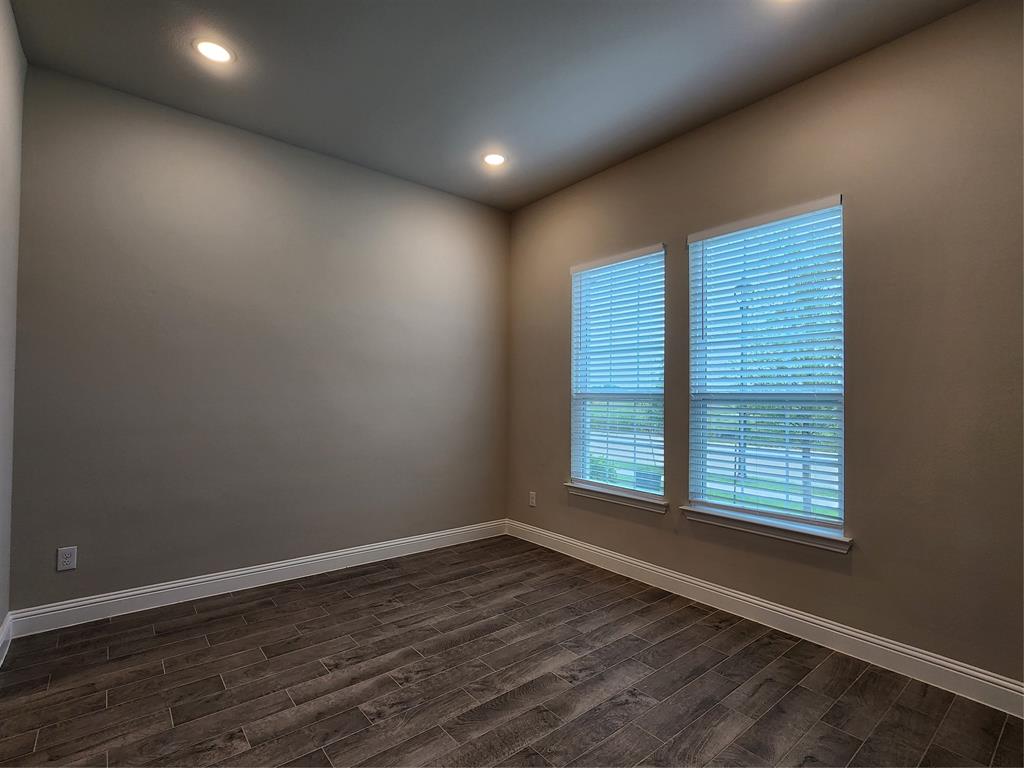 724 Fencerow Trail