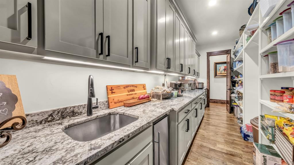 T & P Rr Co Surv Abs #1541 Sec - Farm