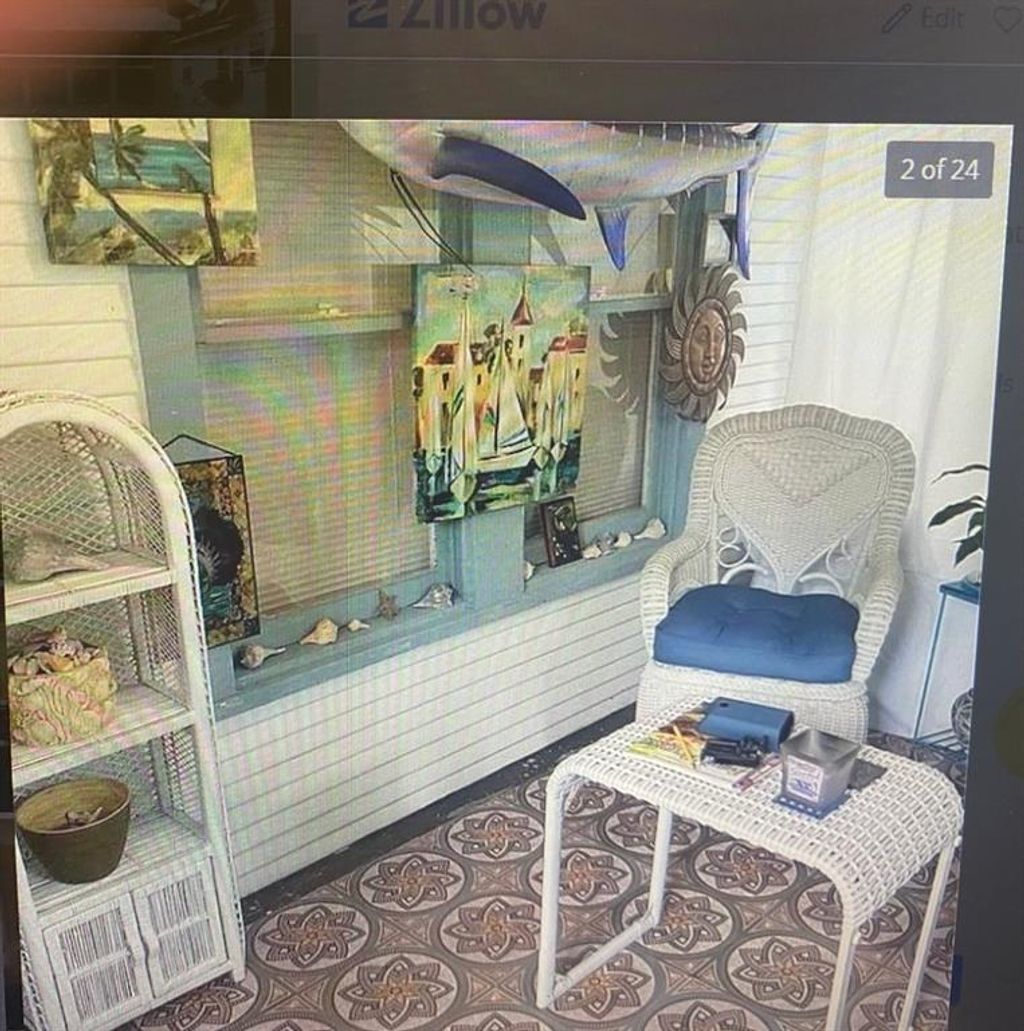 Photo of 1126 S Oak Cliff Boulevard, Dallas, TX 75208 (MLS # 21208465)