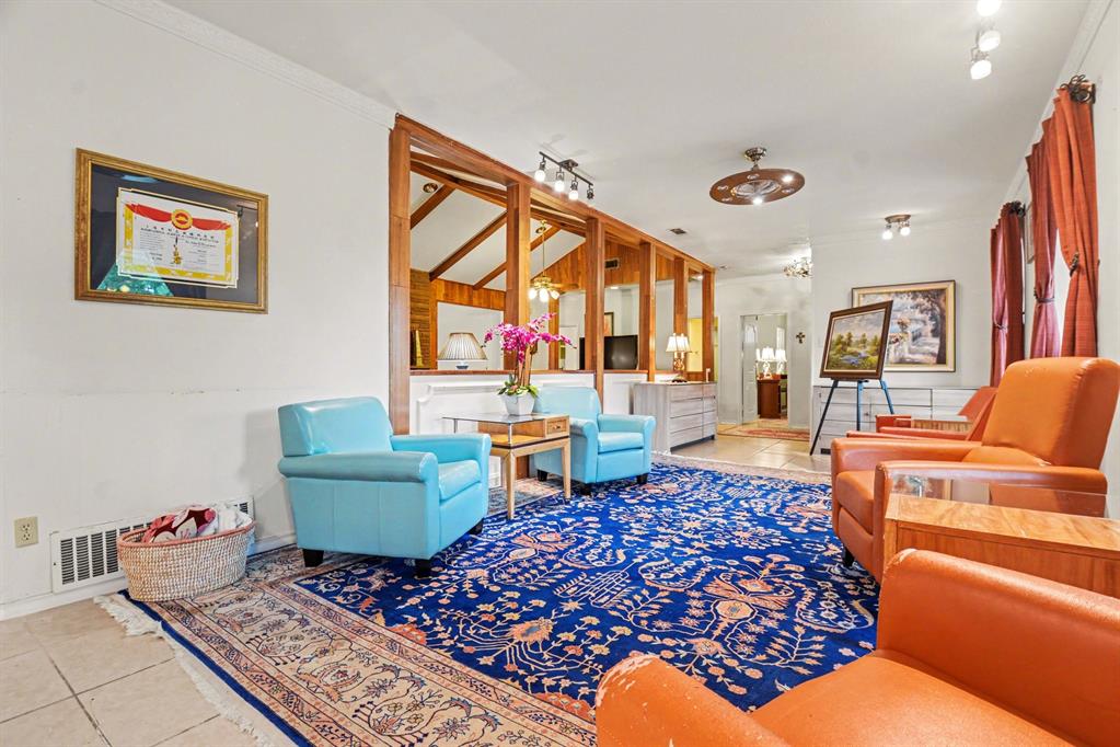 14140 Hillcrest Road