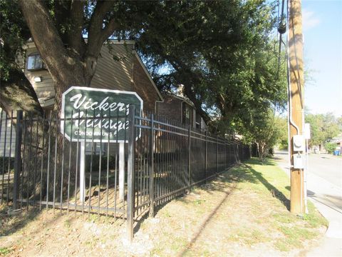 Photo of 5750 Phoenix Drive #19, Dallas, TX 75231 (MLS # 21244721)