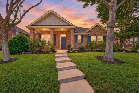 Photo of 5717 Southern Hills Drive, North Richland Hills, TX 76180 (MLS # 21414588)