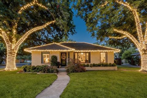 1630 Loree Drive Dallas TX 75228