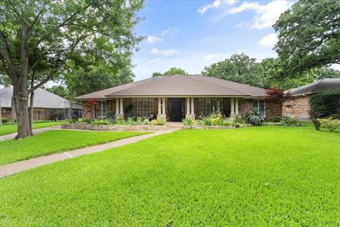 4915 Cross Creek Court Arlington TX 76017