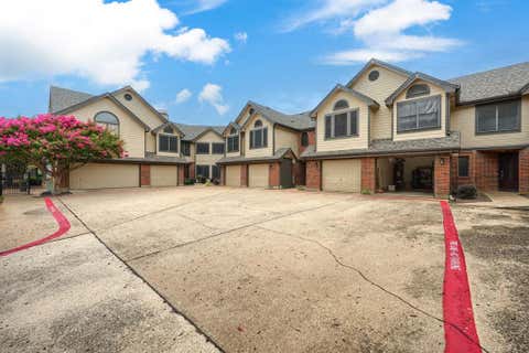Photo of 406 Santa Fe Trail #45, Irving, TX 75063 (MLS # 21331497)