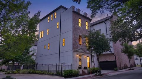 406 Mills Street Fort Worth TX 76102
