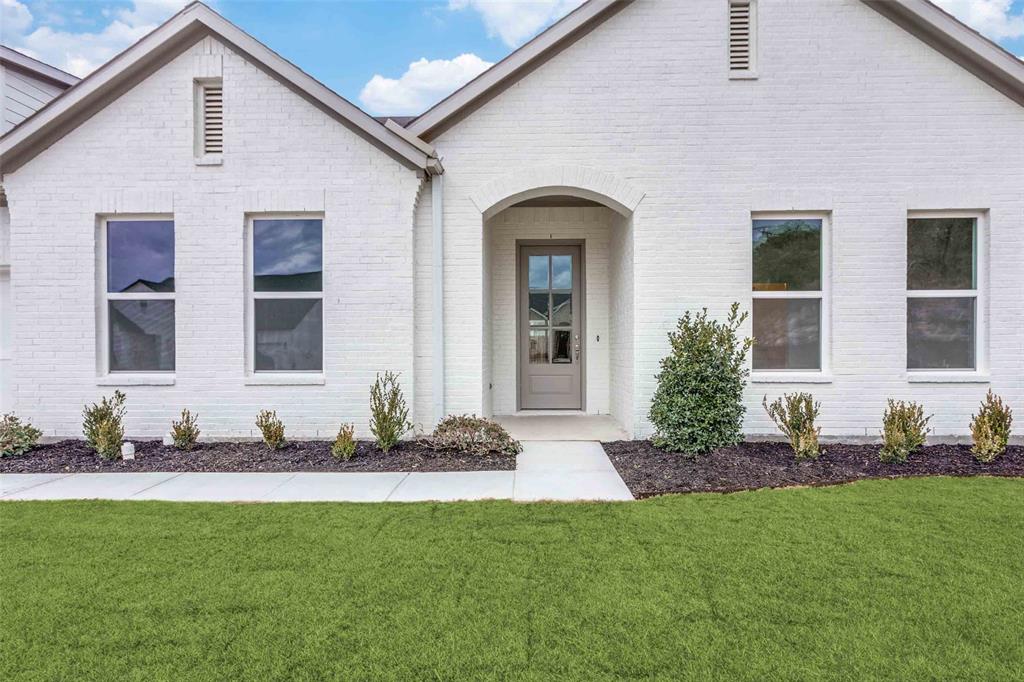 609 E Thoroughbred