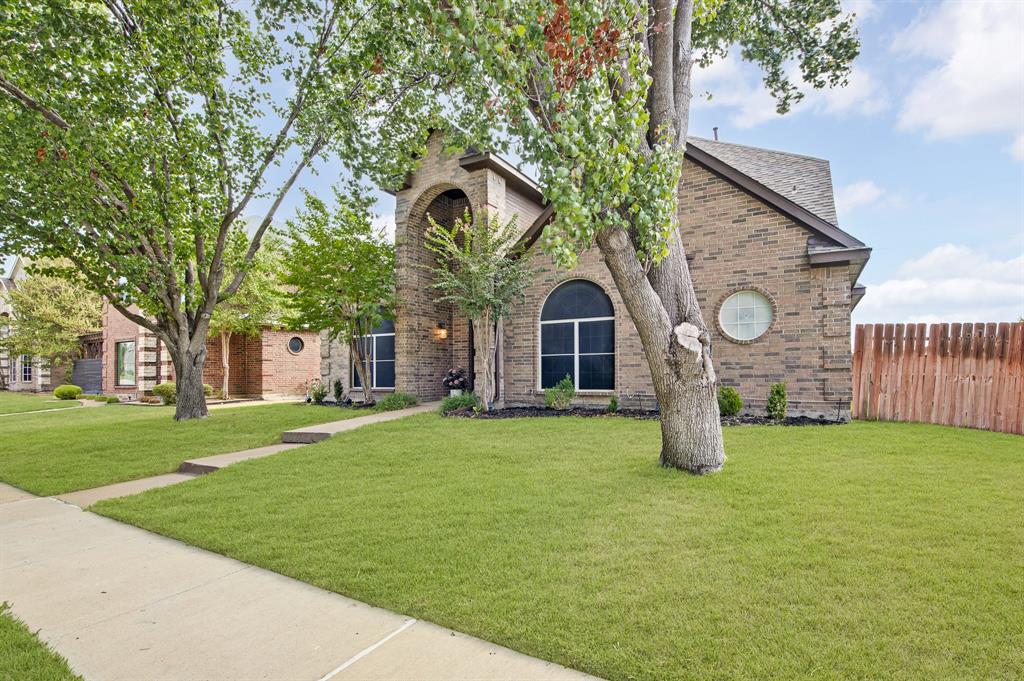 2039 Camelot Drive