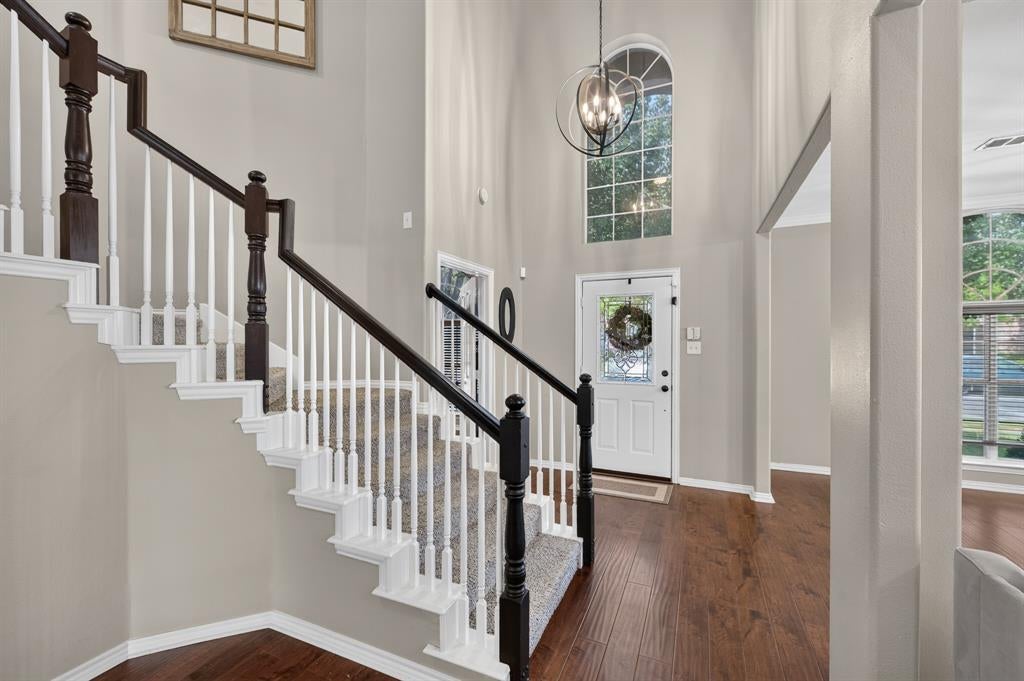 2039 Camelot Drive