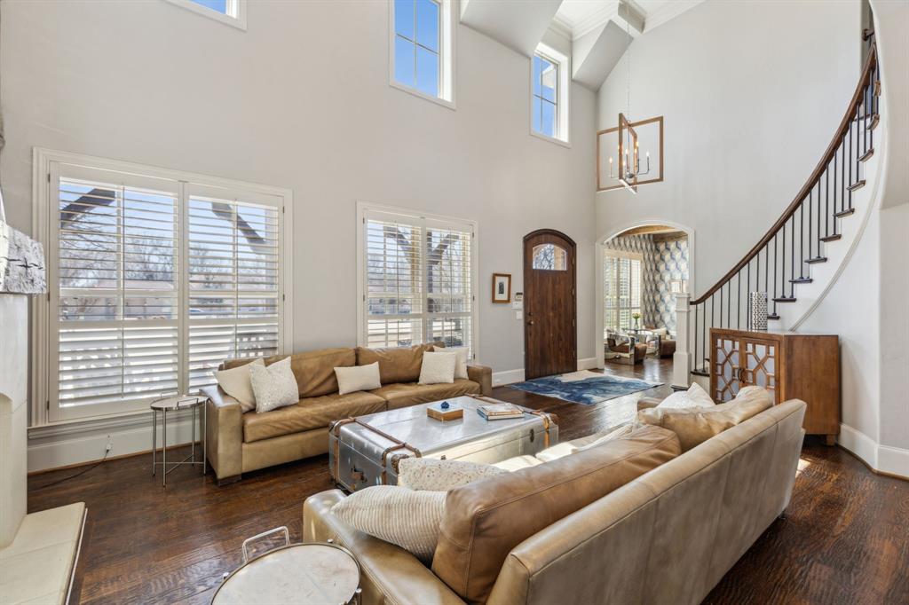 971 Country Trail