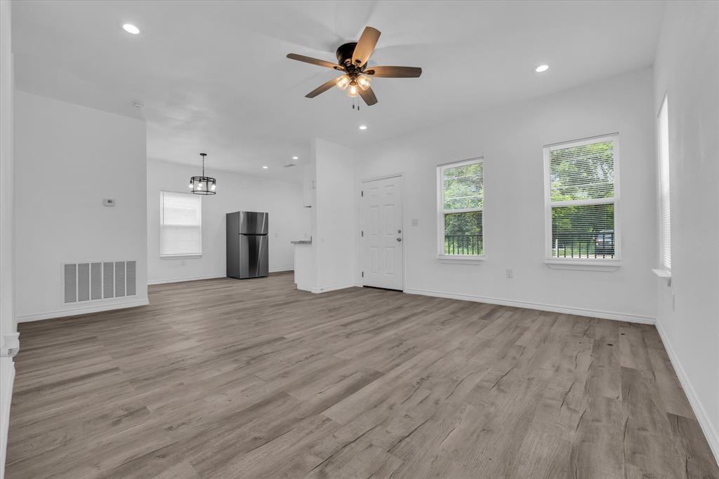 Weisman J & Co - Residential Income