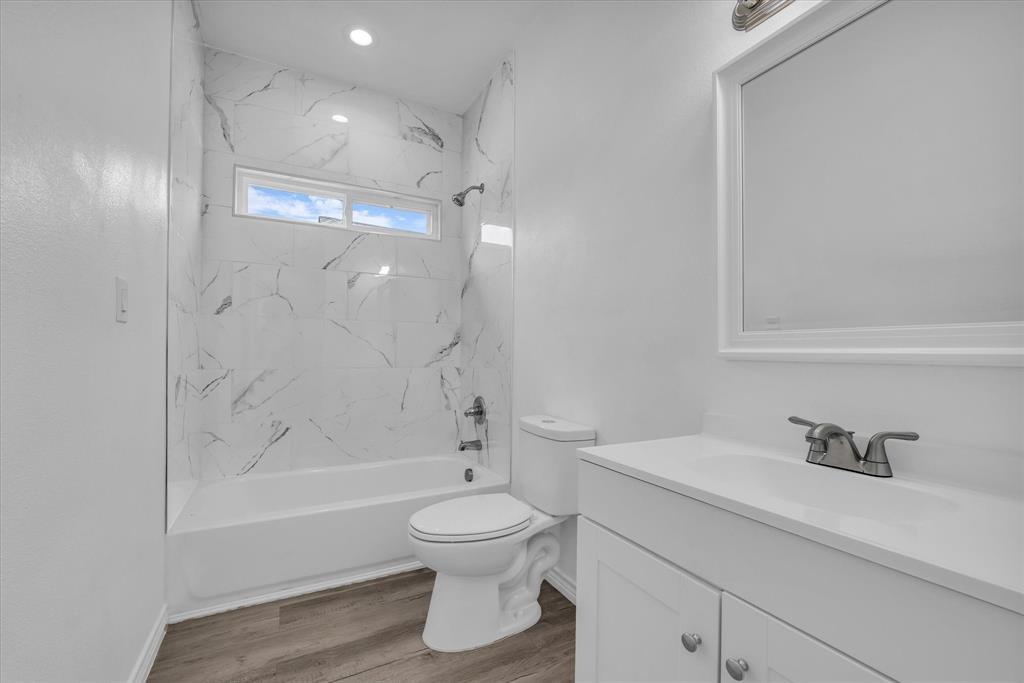 Weisman J & Co - Residential Income