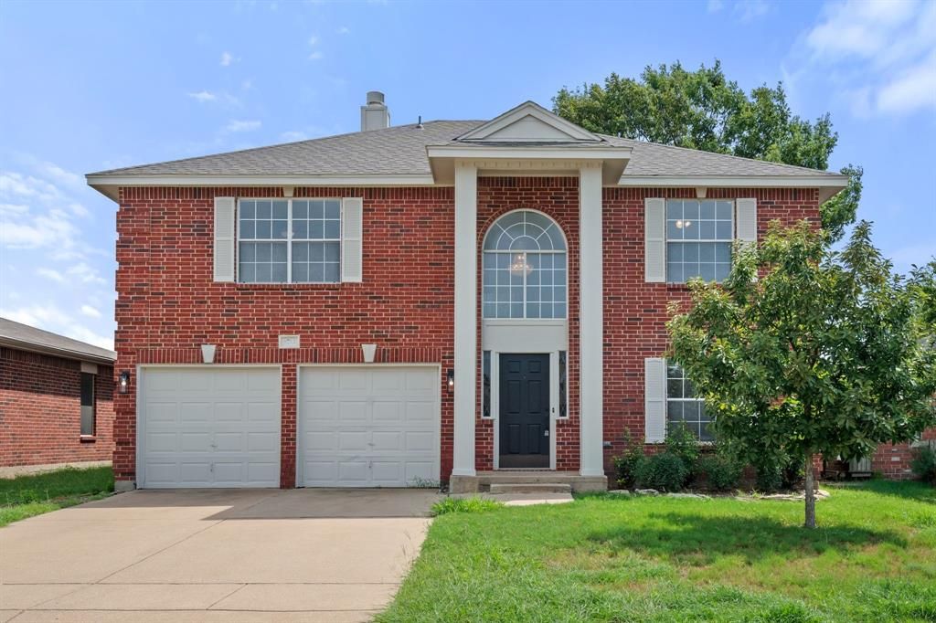 Photo of 8712 Limestone Drive, Fort Worth, TX 76244 (MLS # 21208799)