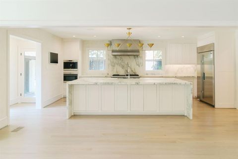 Tiny photo for 4433 Bordeaux Avenue, Highland Park, TX 75205 (MLS # 21319396)