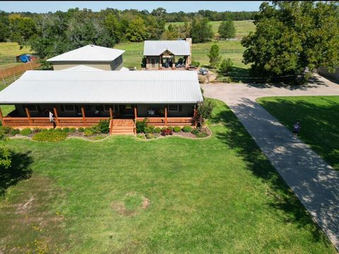 A home in Sulphur Springs