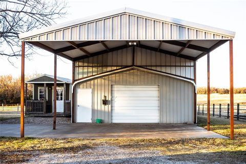 A home in Sulphur Springs