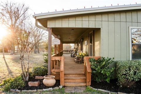 A home in Sulphur Springs