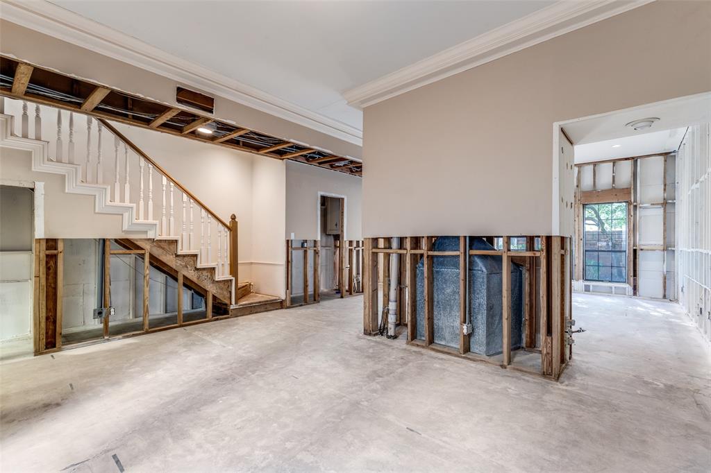 4358 Westside Drive