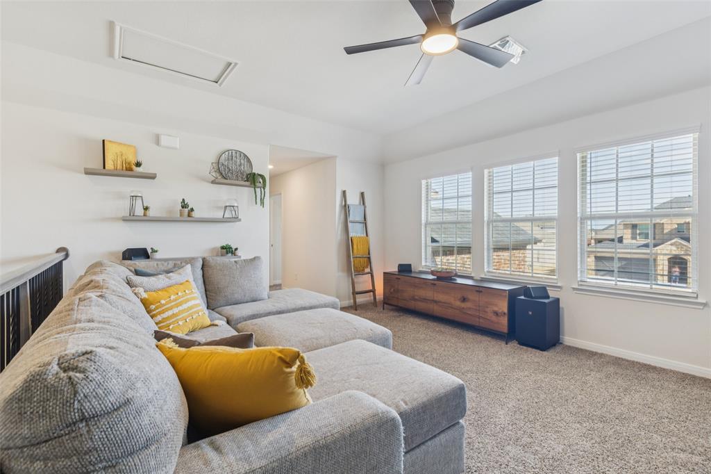 Valencia On The Lake - Residential