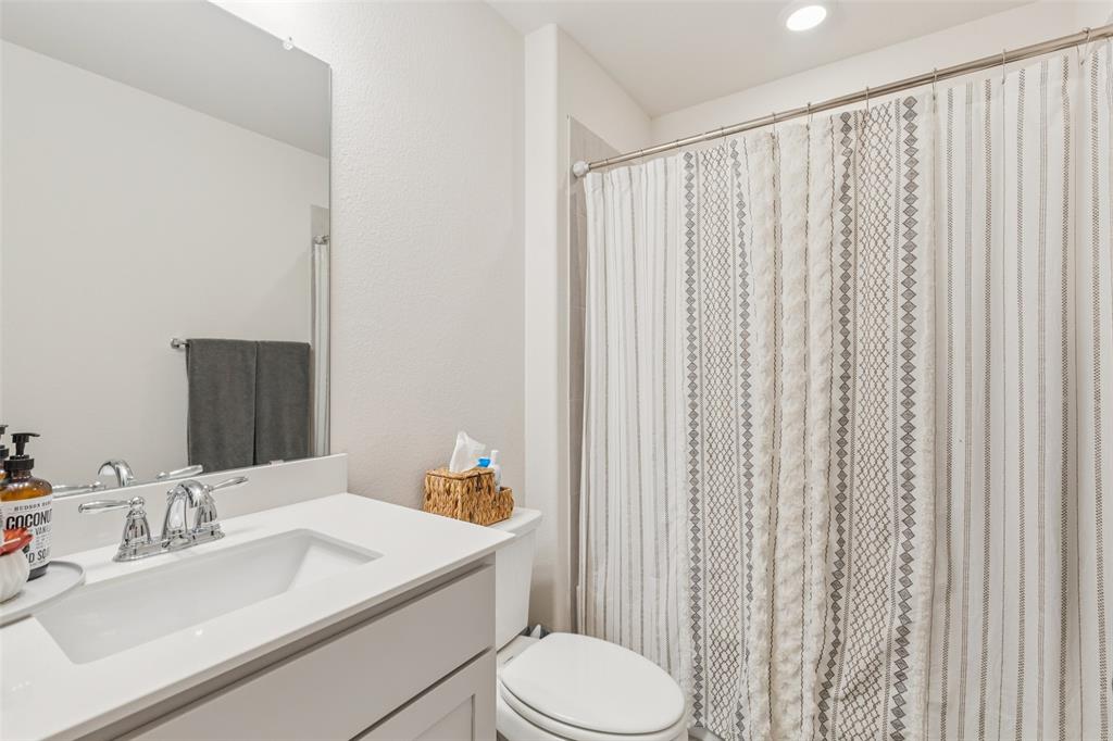 Valencia On The Lake - Residential