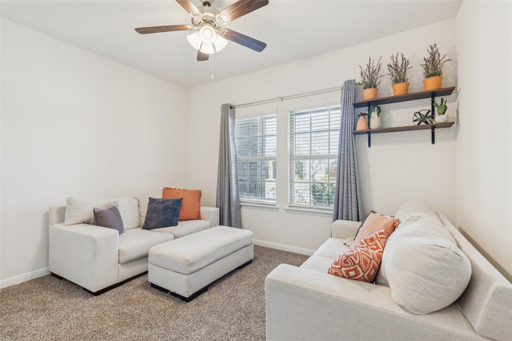 Valencia On The Lake - Residential