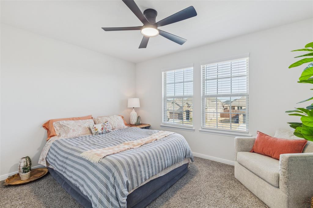 Valencia On The Lake - Residential