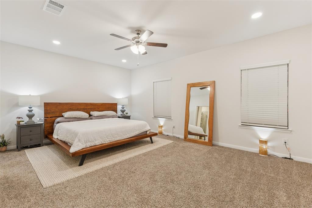 Valencia On The Lake - Residential