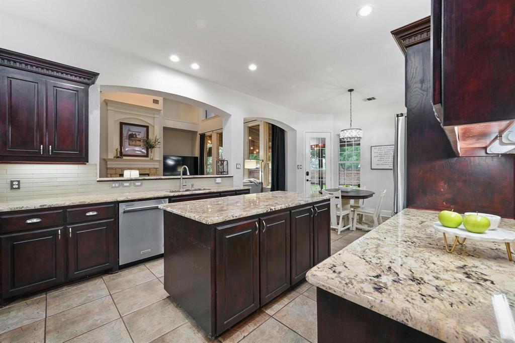 Frisco, Texas 75033, United States, 4 Bedrooms Bedrooms, ,4 BathroomsBathrooms,Residential,Pending,130205