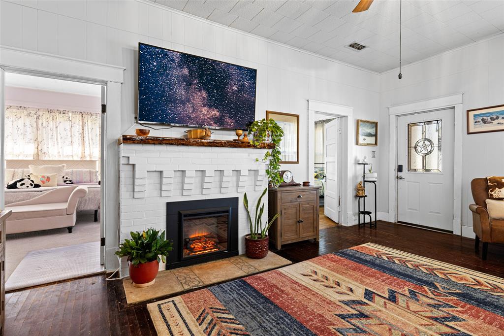 Old Town Gilmer - Residential