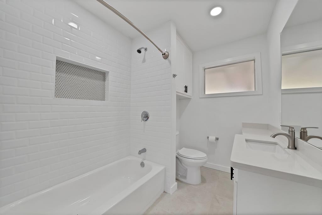 GLENDALE HEIGHTS 3RD SEC - Residential