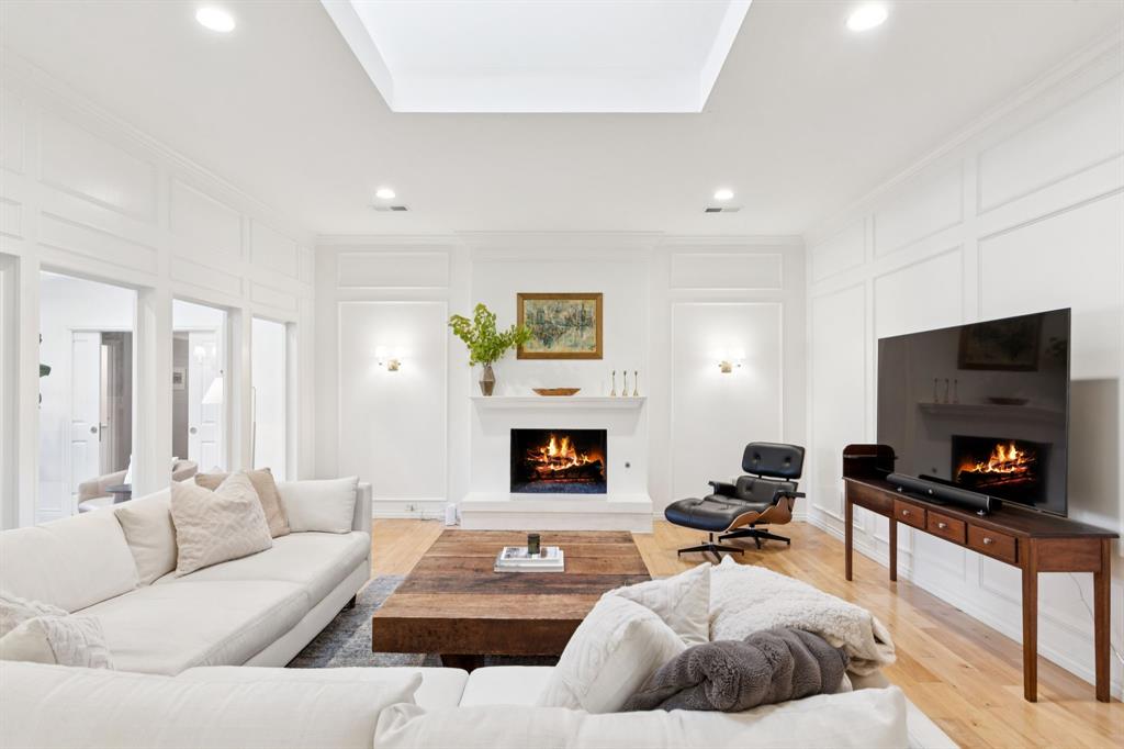 5723 Twin Brooks Drive