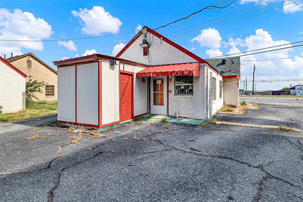 Sherman - Commercial Sale