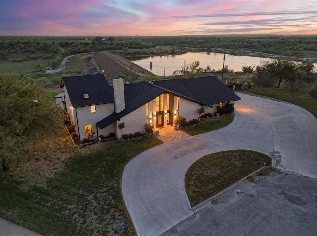 1505 Hillcrest Street